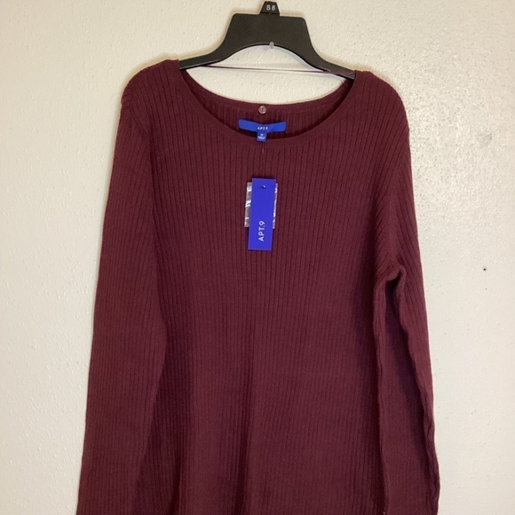 APT. 9 NWT Asymmetrical Women’s Size Med Burgundy Sweater - Picture 2 of 8